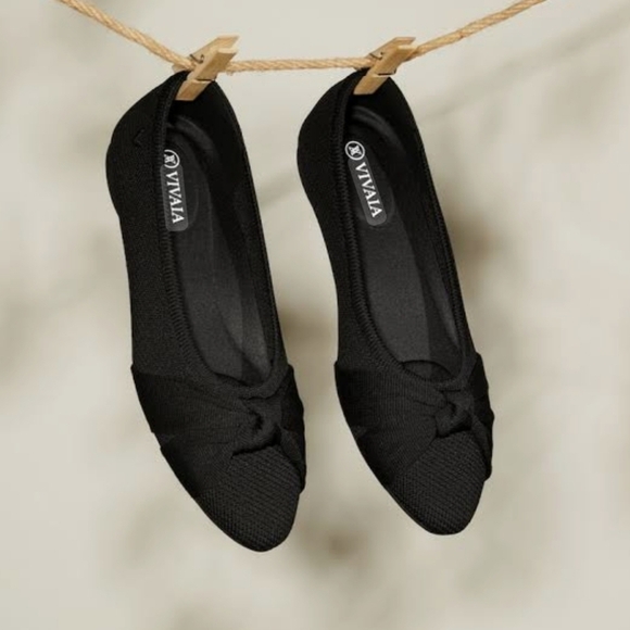 Vivaia Bibi Round-Toe Knotted Sustainable Ballet Flats In Deep Ebony Size 9.5 - Picture 1 of 9